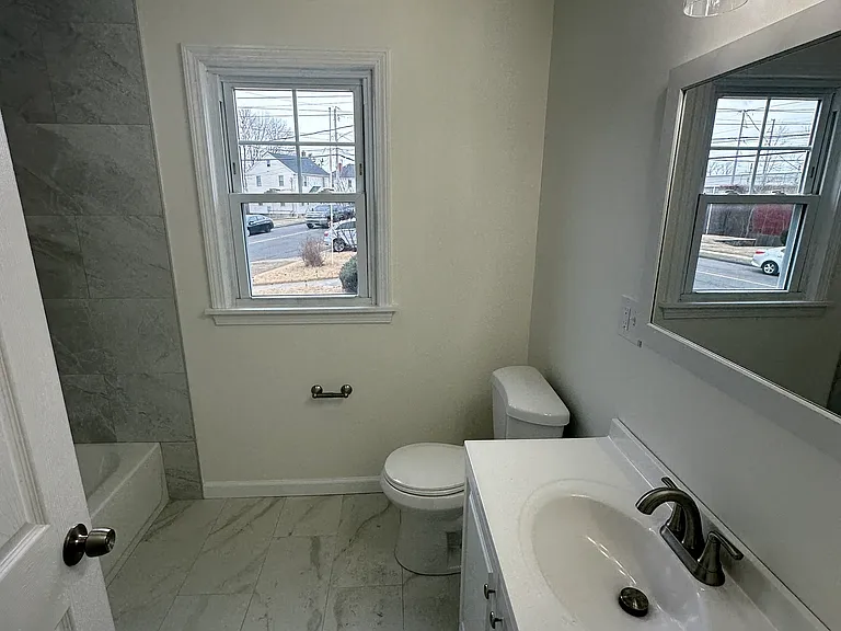 11 Colony St — Photo 12