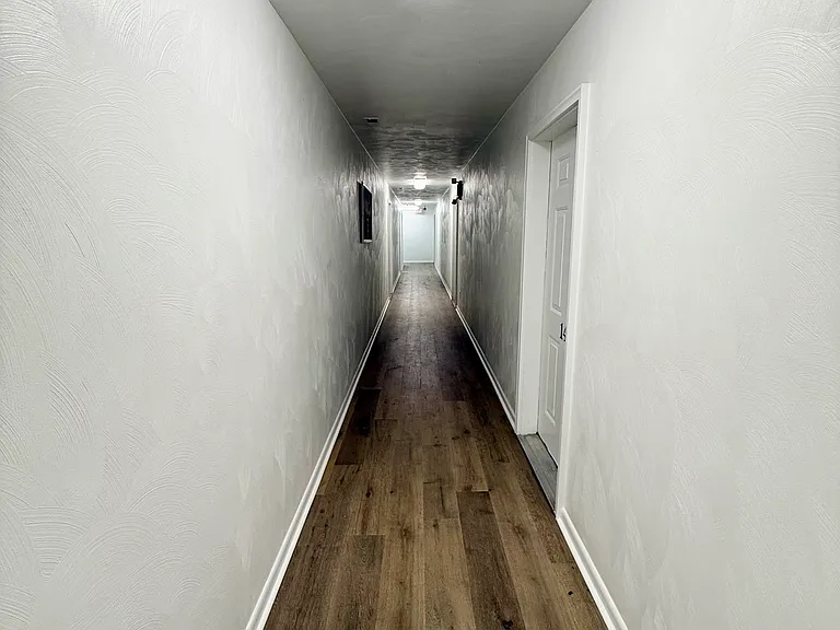 527 Broad Ave #15 — Photo 7