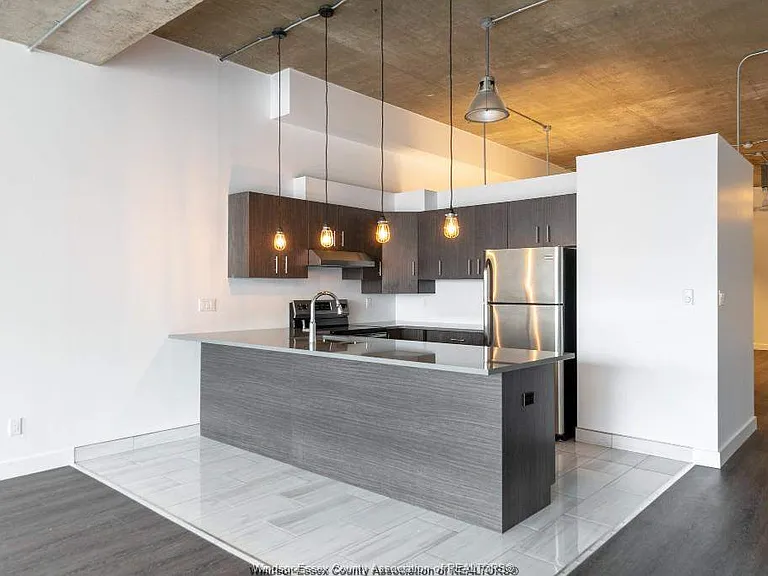 1445 Ouellette Ave — Photo 6