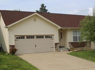 1012 Windsor Crest Ct, Saint Peters, MO 63376