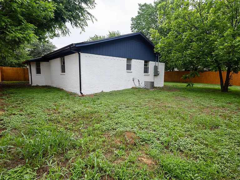 3812 David Ln — Photo 39