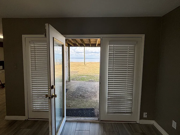 1027 Windrose Dr — Photo 3