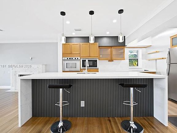 3rd image of 1236 N Victoria Park Rd #1236