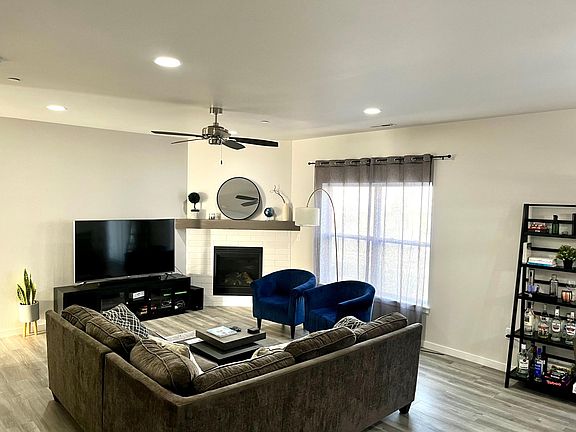 3rd image of 2212 Eversull Ln