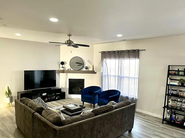 2212 Eversull Ln — Photo 3