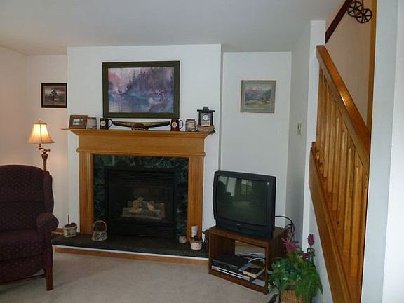 3rd image of 20 Dooling Way Unit 9