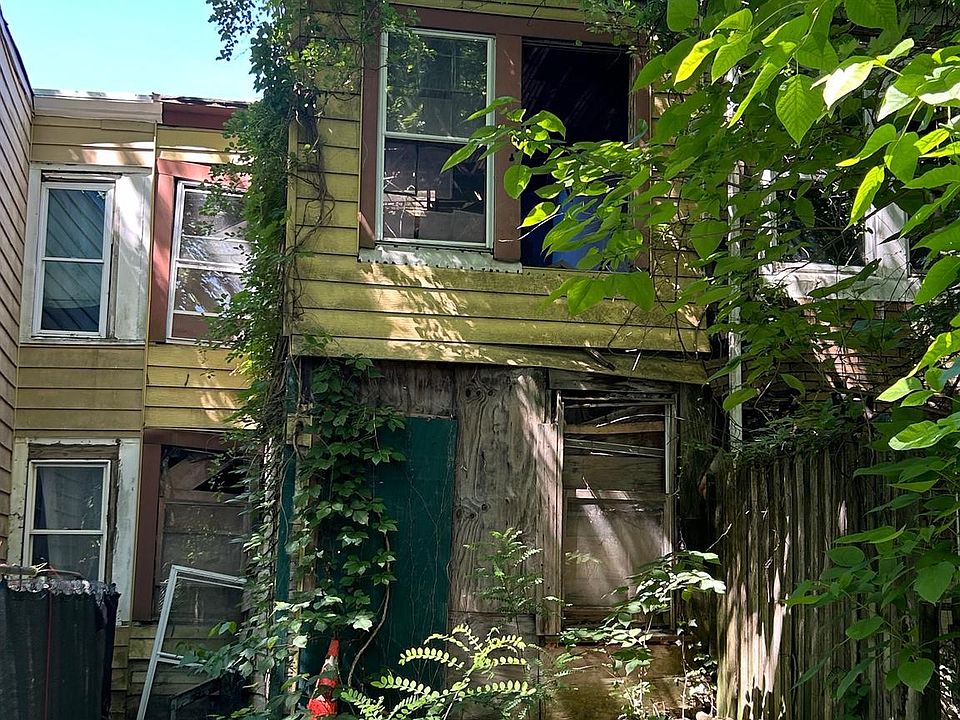 2nd image of 82 Vine St