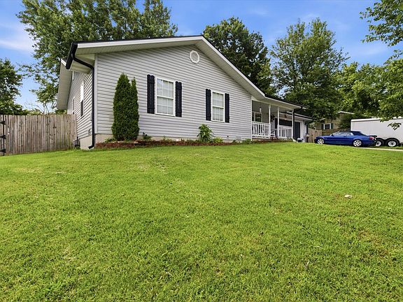3rd image of 512 N Dill Street