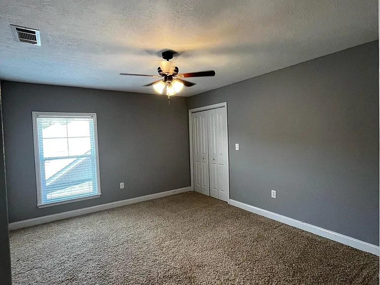1100 Autumn Blaze Ln — Photo 15