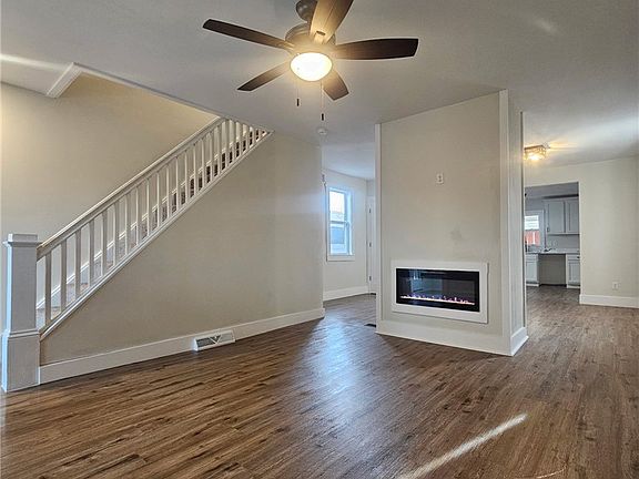 2nd image of 539 Walnut St