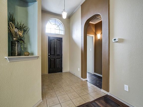 4th image of 5704 Comanche Peak Dr