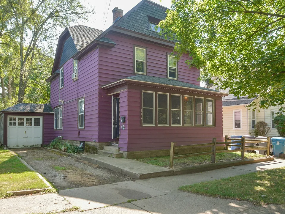 917 Oak st. Kalamazoo-101