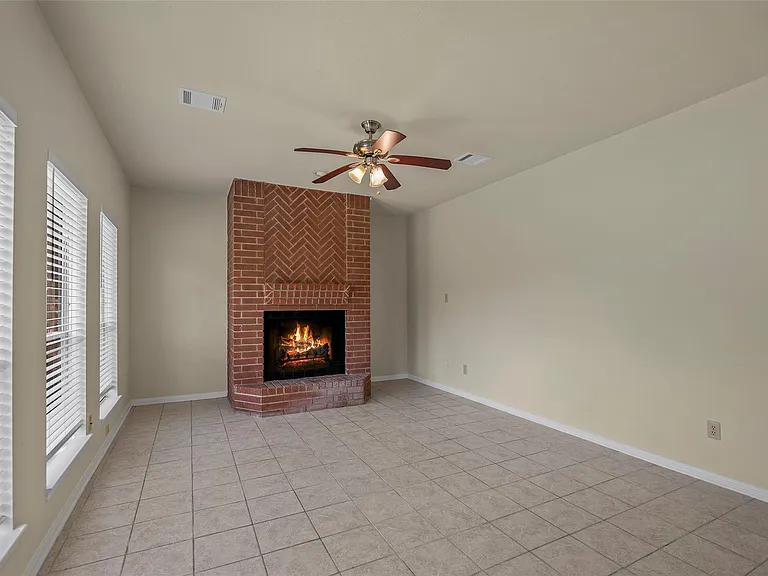 4922 Moss Run Dr — Photo 13