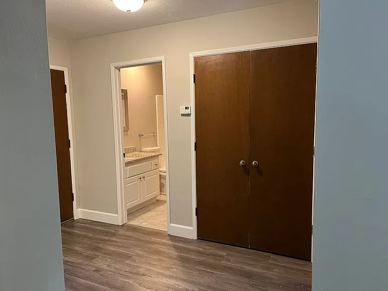 1241 Montego — Photo 11