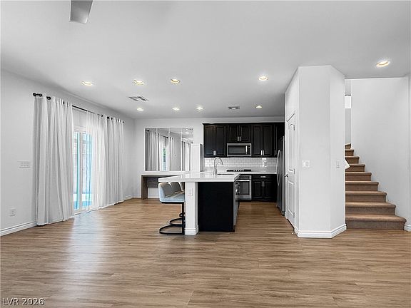 5th image of 7709 Pyrenees Park Dr
