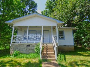 110 E 1st St, Highland, AR 72542