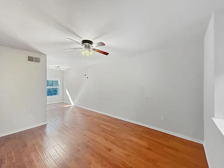 3938 Iowa St — Photo 6