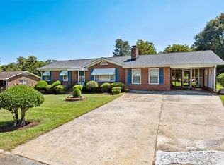 105 Baker Ct, Easley, SC 29640