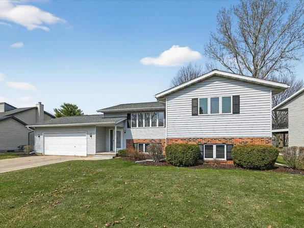 1570 Kuhle Dr, Sun Prairie, WI 53590