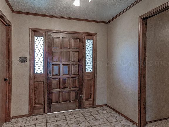 4th image of 2525 Evergreen St
