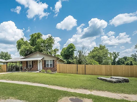 3rd image of 3100 Sabrina Ln