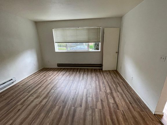 4th image of 819 Nob Hill Ave N APT 106