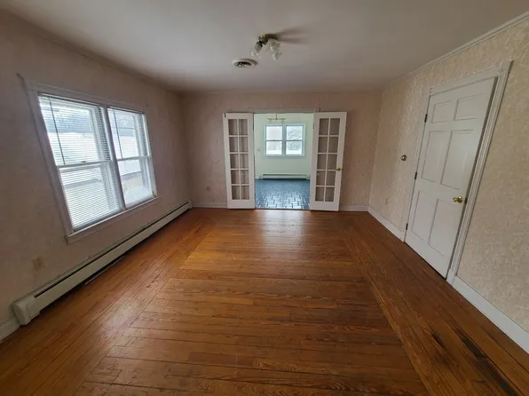 608 Water St, Union Mills, IN 46382