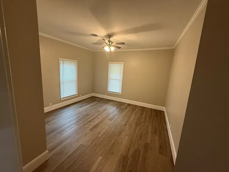 308 Jarrett St — Photo 7