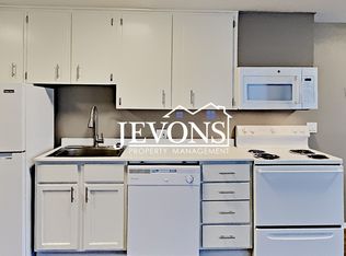 102 Summit Ave N APT 11, Kent, WA 98030