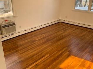 336 Castleton Ave #1B, Staten Island, NY 10301