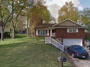 4915 Briarwood Ln, Saint Joseph, MO 64506