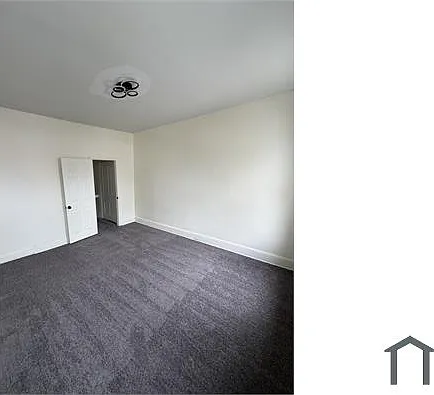 823 N Hutton St — Photo 13