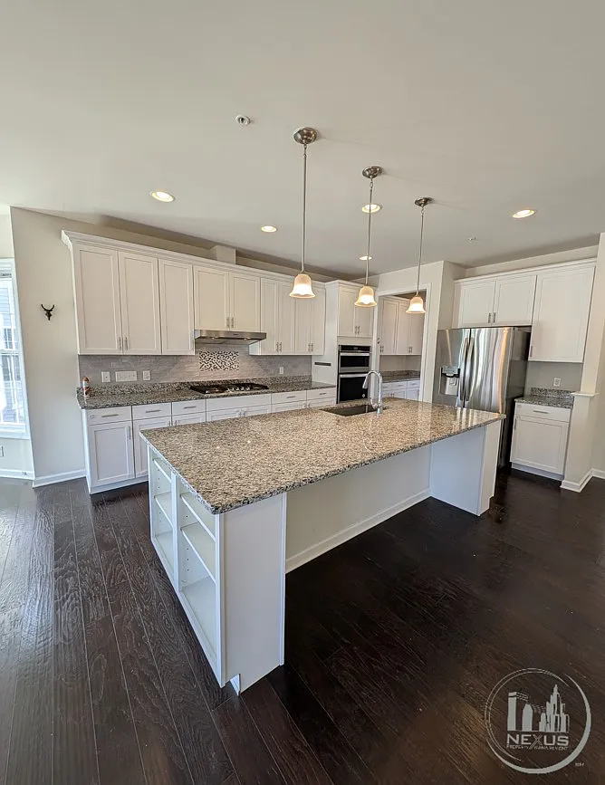 2 bed, 1740 sqft, $4,250 — Photo 1