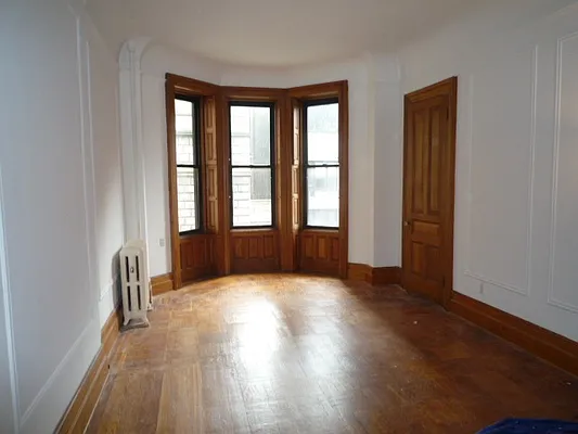 Rented by New Yorker Realty | media 16