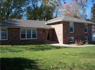 606 Marion Ln, Lexington, MO 64067