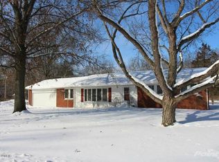 1524 Balmoral Ln, Niles, MI 49120