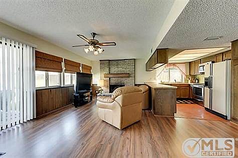 4th image of 2717 Countess Dr