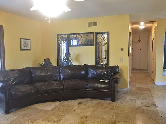 4th image of 406 N Esplanade St