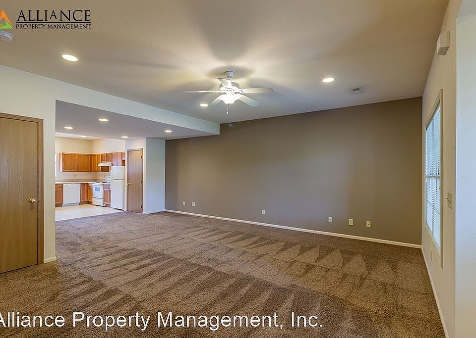 1st image of 805 Bluemont Ave