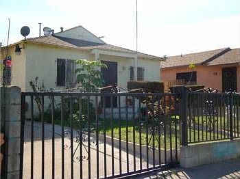 1st image of 212 W 117th St