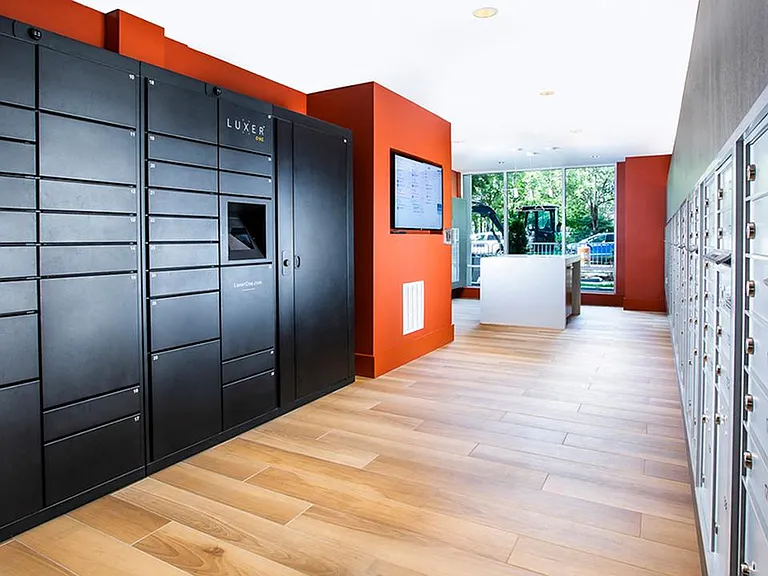 Modern on M — Photo 35