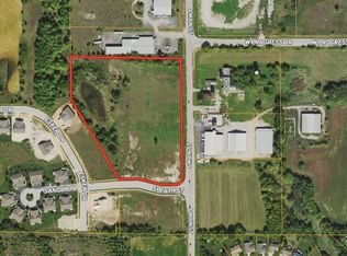 2600 S Main St, West Bend, WI 53095