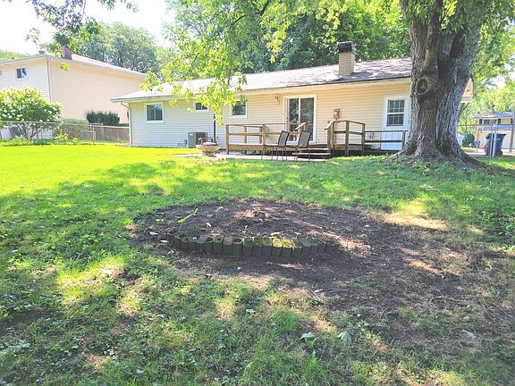 2nd image of 1528 Jobe Ave