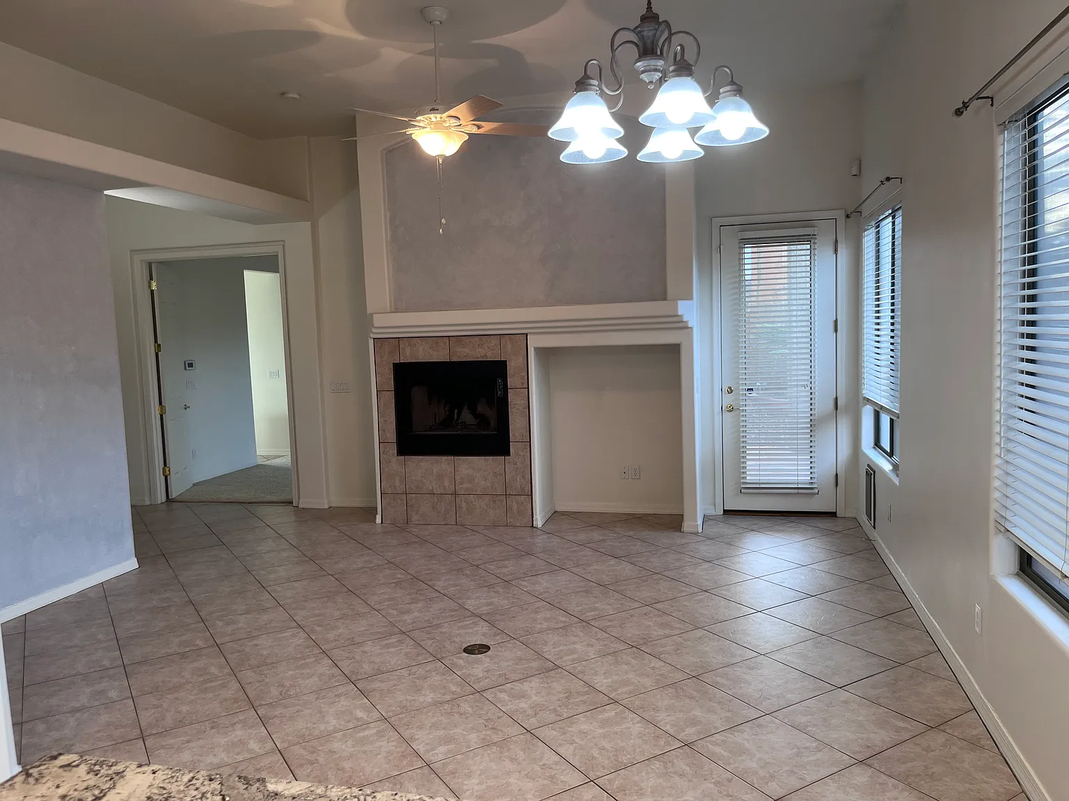 4 bed, 2.5 bath, 2104 sqft, $2,900 — Photo 3