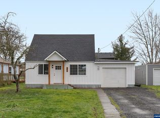 170 S 11th St, Lebanon, OR 97355