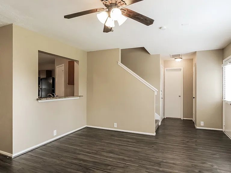 3231 Dartmouth Field Ln — Photo 5