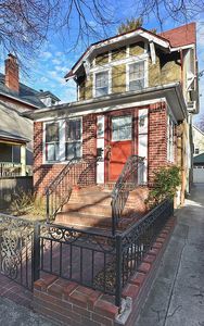 817 E 12th St, Brooklyn, NY, 11230