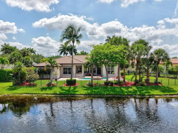 12668 NW 74th Pl, Parkland, FL 33076