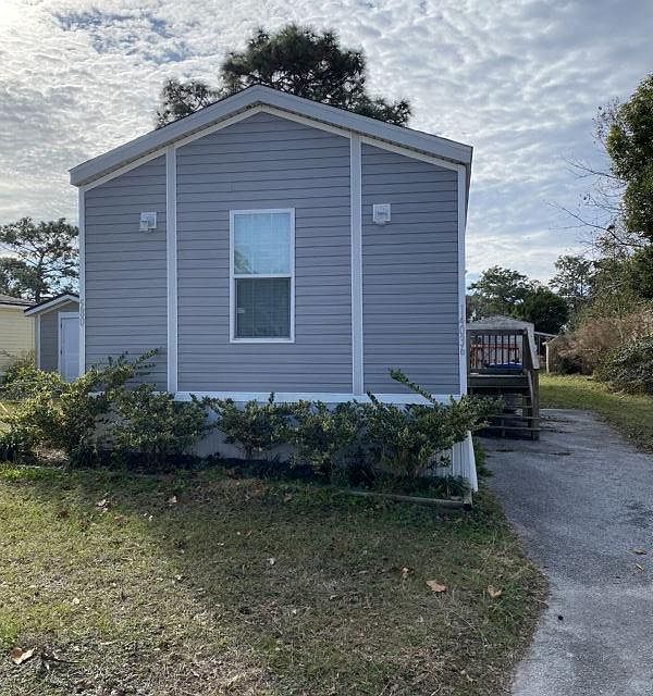 2nd image of 14036 Downs Ln