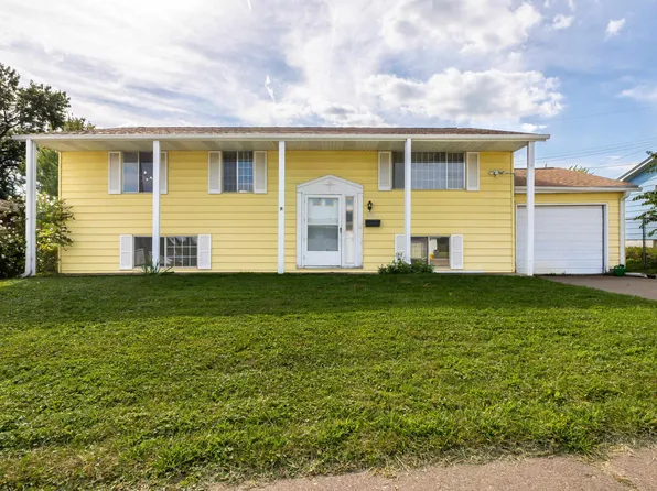 2575 Crissy Dr, Dubuque, IA 52001